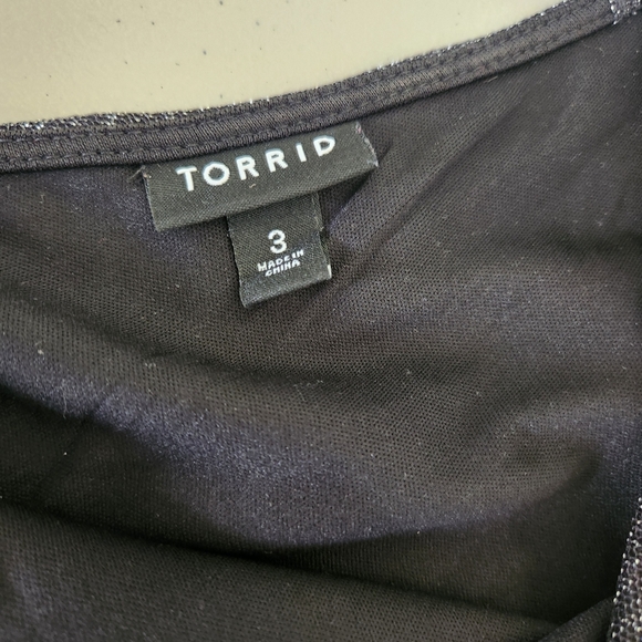 Torrid Black Glitter Lurex Flutter Sleeve Romper, sz 3X - Picture 7 of 9